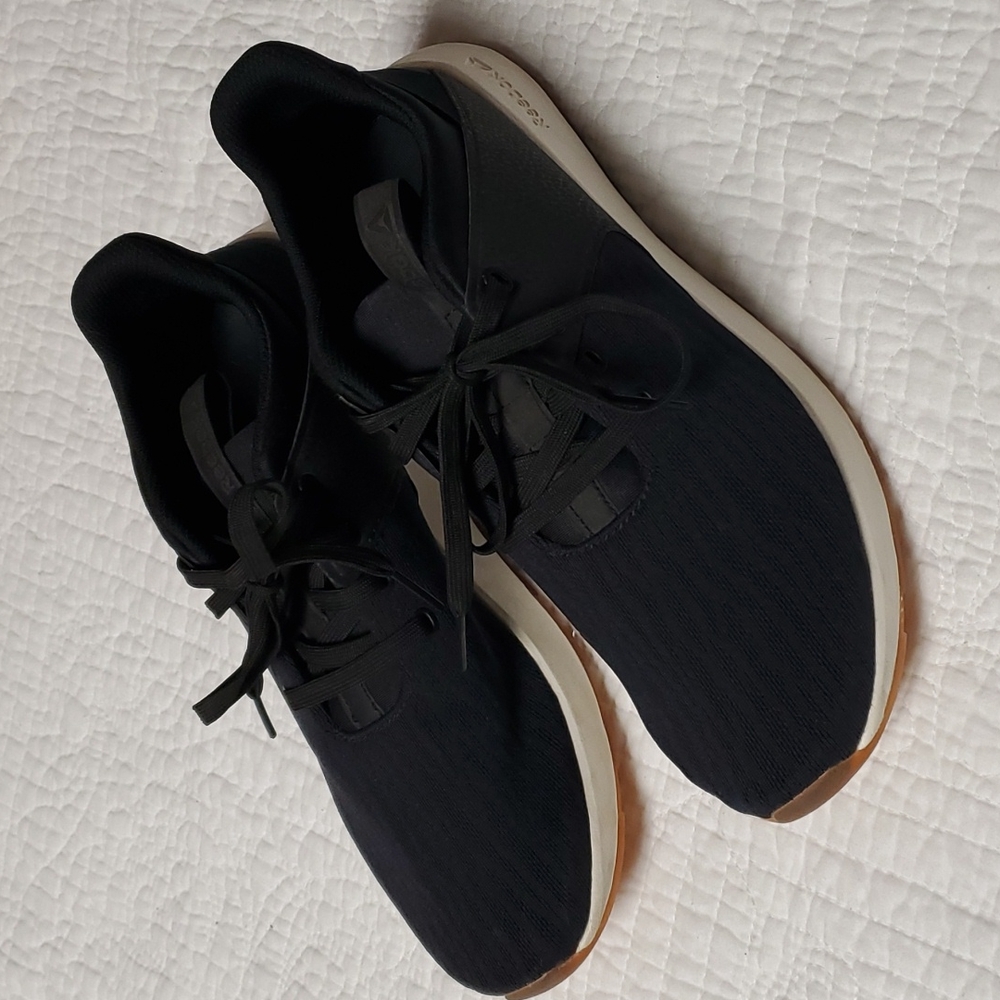 Tennis Shoes
